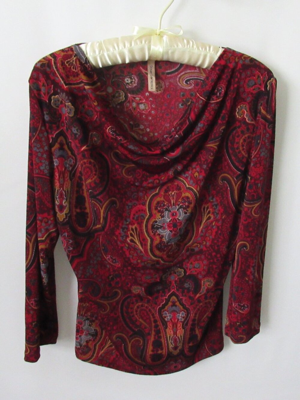Susan Lawrence red paisley drape neck 3/4 sleeve stretch top *Sz M*